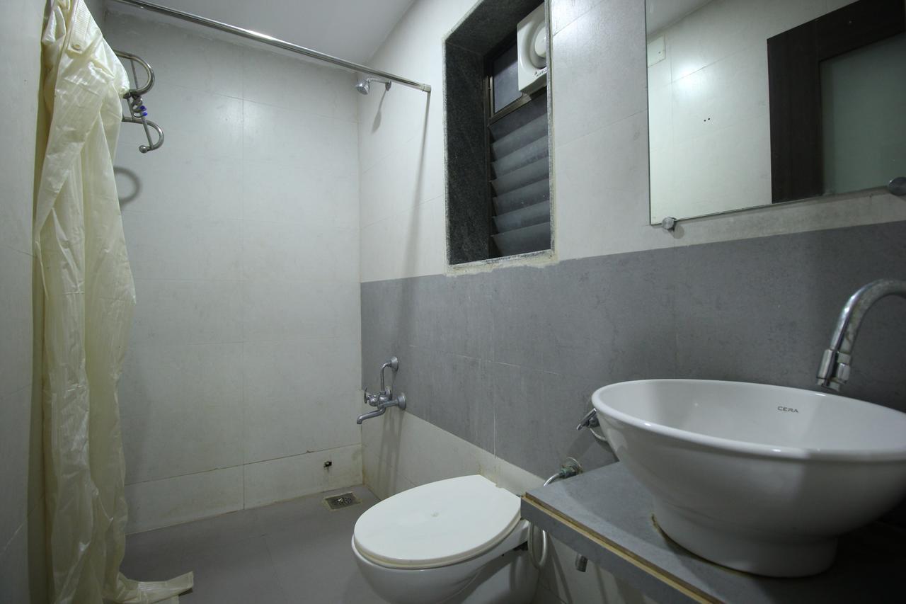 New Rajdhani Hotel Vadodara Luaran gambar