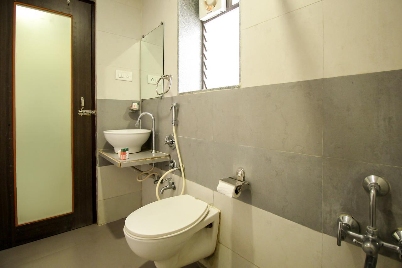 New Rajdhani Hotel Vadodara Luaran gambar