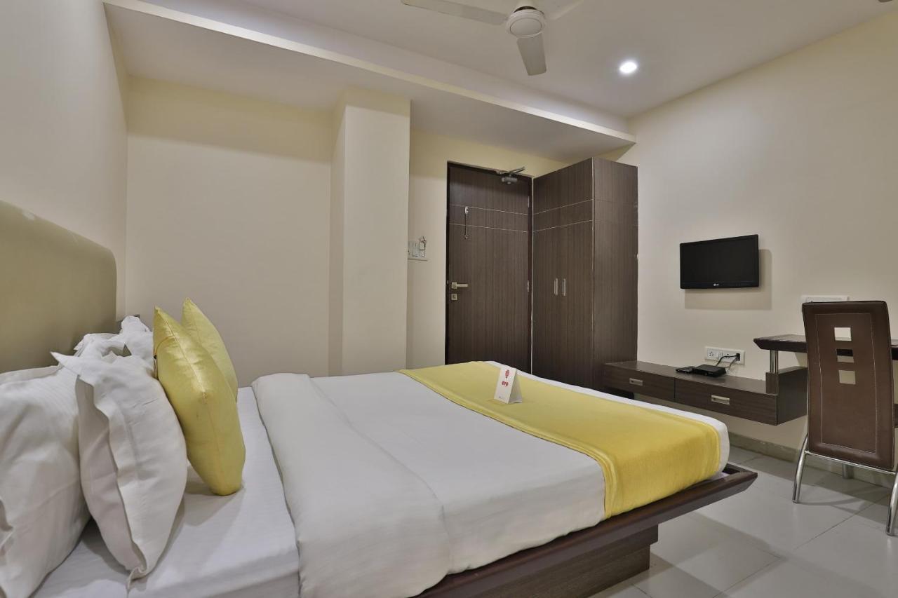 New Rajdhani Hotel Vadodara Luaran gambar